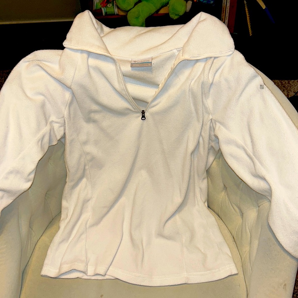 White Columbia Pull Over